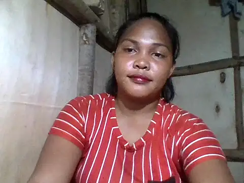 Snapshot of sweetlexypinay19 chatting on June 2, 2:19 pm sweetlexypinay19 online show from June 2, 2:19 pm