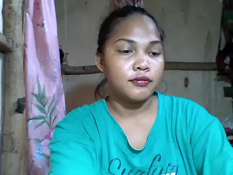 Snapshot of sweetlexypinay19 chatting on July 16, 11:33 pm sweetlexypinay19 online show from July 16, 11:33 pm