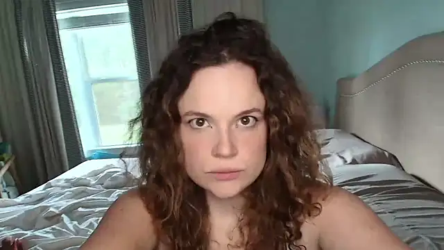 Snapshot of ClaireZX chatting on October 6, 8:50 pm ClaireZX online show from October 6, 8:50 pm