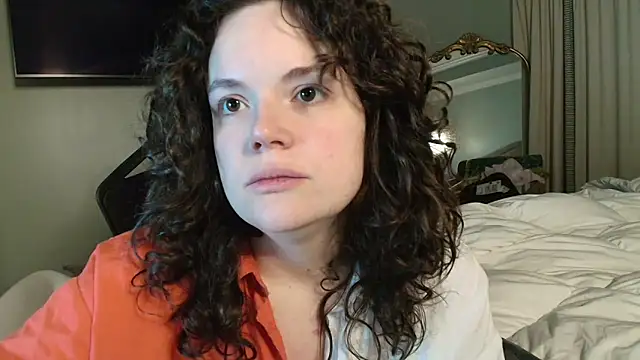 Snapshot of ClaireZX chatting on October 14, 6:14 am ClaireZX online show from October 14, 6:14 am