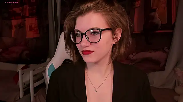 Snapshot of CathyAdams chatting on May 4, 6:42 am CathyAdams online show from May 4, 6:42 am