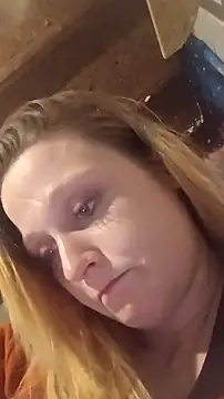 Snapshot of Queen2454 chatting on March 9, 12:09 pm Queen2454 online show from March 9, 12:09 pm