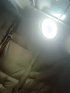 Snapshot of Queen2454 chatting on March 17, 1:10 am Queen2454 online show from March 17, 1:10 am