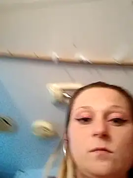 Snapshot of Queen2454 chatting on March 31, 12:45 am Queen2454 online show from March 31, 12:45 am