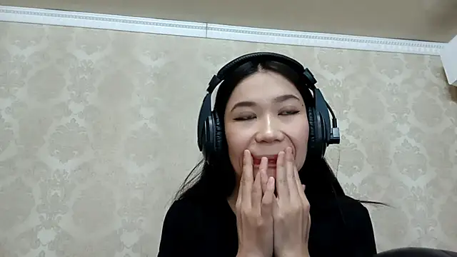 YukiShaapan online show from October 15, 10:15 am