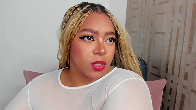 Snapshot of Fenty_melo chatting on April 22, 4:48 am Fenty melo online show from April 22, 4:48 am