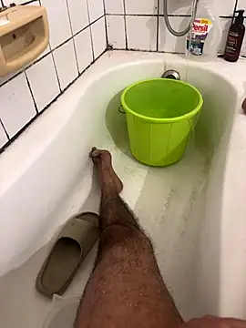 Snapshot of alwynu chatting on November 29, 4:54 pm alwynu online show from November 29, 4:54 pm