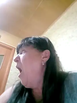 Snapshot of Apeesynka55211 chatting on October 27, 8:24 pm Apeesynka55211 online show from October 27, 8:24 pm