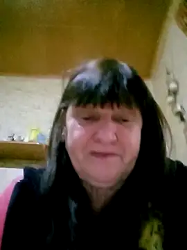 Snapshot of Apeesynka55211 chatting on November 22, 6:45 am Apeesynka55211 online show from November 22, 6:45 am