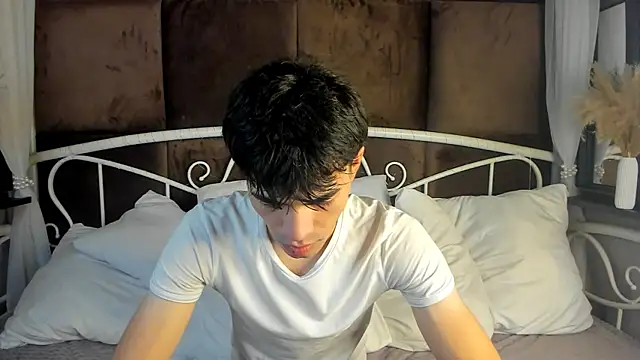 JaremyHarris online show from October 14, 9:04 pm