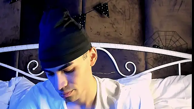 JaremyHarris online show from November 1, 8:11 pm