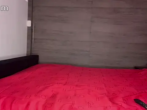 strongManLatino online show from April 15, 5:09 pm