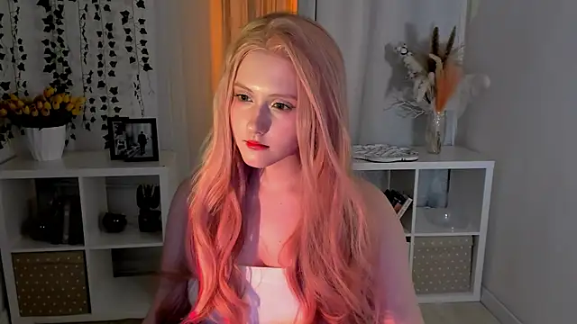 Snapshot of DelilahTaylor chatting on April 25, 11:13 pm DelilahTaylor online show from April 25, 11:13 pm
