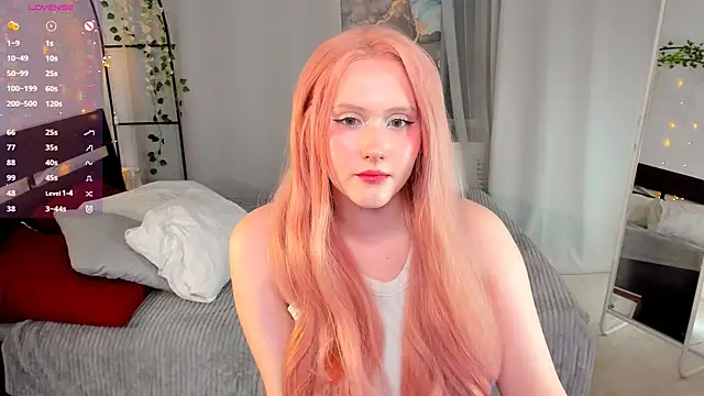 Snapshot of DelilahTaylor chatting on May 2, 10:04 pm DelilahTaylor online show from May 2, 10:04 pm