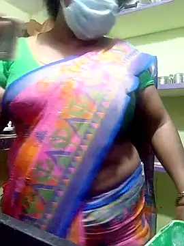 Snapshot of harinisree chatting on November 8, 3:39 am harinisree online show from November 8, 3:39 am