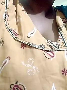 Snapshot of harinisree chatting on November 9, 3:38 am harinisree online show from November 9, 3:38 am