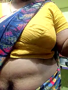 Snapshot of harinisree chatting on November 30, 2:04 am harinisree online show from November 30, 2:04 am