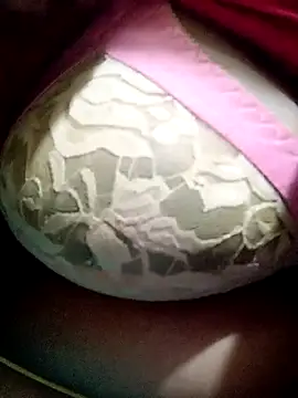 Snapshot of harinisree chatting on December 19, 5:03 am harinisree online show from December 19, 5:03 am