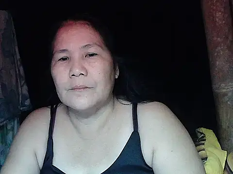 Snapshot of milagrose_rose chatting on May 14, 10:55 am milagrose rose online show from May 14, 10:55 am