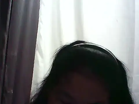 Snapshot of milagrose_rose chatting on May 19, 11:44 pm milagrose rose online show from May 19, 11:44 pm