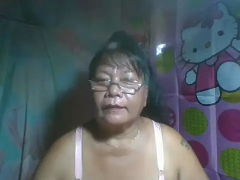 Snapshot of joy_cute chatting on June 8, 11:49 pm joy cute online show from June 8, 11:49 pm