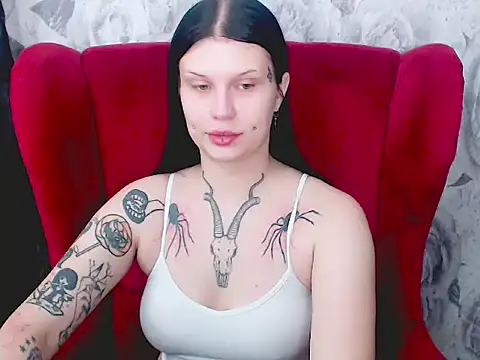 Snapshot of VenomDoll chatting on February 2, 8:07 pm VenomDoll online show from February 2, 8:07 pm