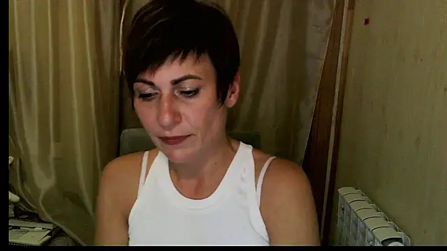 Ashley Brookss online show from October 8, 5:10 pm