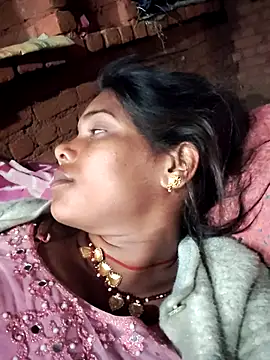 Katrina kaif143 online show from December 17, 3:29 pm