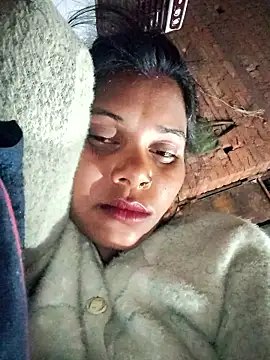 Katrina kaif143 online show from January 13, 9:42 pm