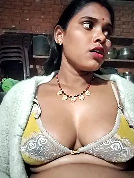 Snapshot of Katrina_kaif143 chatting on February 1, 11:31 am Katrina kaif143 online show from February 1, 11:31 am