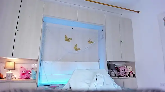 ChloeWiillow online show from April 8, 11:43 am