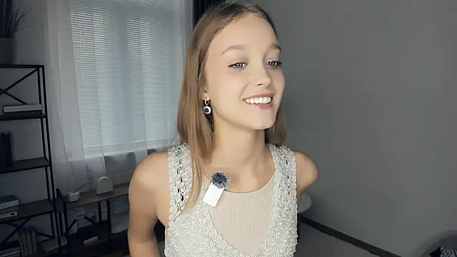 SerrenaAa online show from October 16, 8:37 am