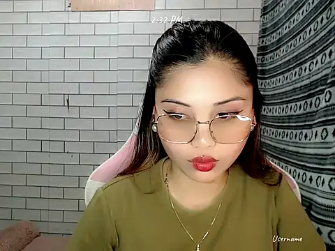 Snapshot of pinay_old_lover chatting on November 10, 6:34 am pinay old lover online show from November 10, 6:34 am