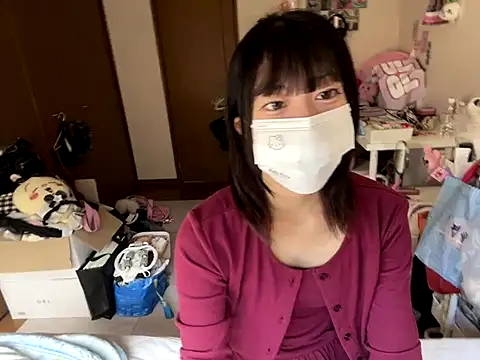 Snapshot of u_ruru chatting on October 27, 12:47 am u ruru online show from October 27, 12:47 am