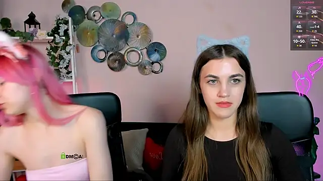 Snapshot of lina_fox12 chatting on May 8, 3:06 pm lina fox12 online show from May 8, 3:06 pm