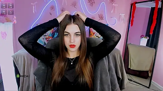 Snapshot of lina_fox12 chatting on July 6, 3:03 pm lina fox12 online show from July 6, 3:03 pm
