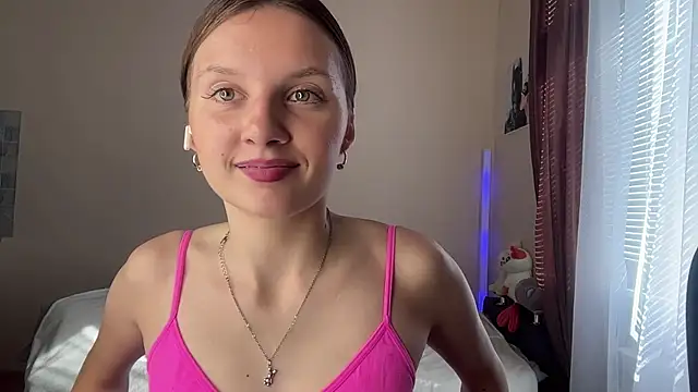 Snapshot of JanellHousen chatting on July 15, 5:34 am JanellHousen online show from July 15, 5:34 am