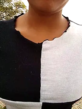 Snapshot of PEEHU-50 chatting on February 19, 3:24 am PEEHU-50 online show from February 19, 3:24 am