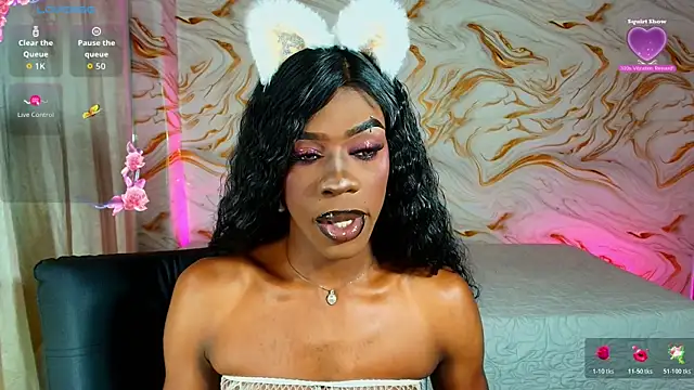 Snapshot of EbonyHansNight chatting on July 11, 12:13 am EbonyHansNight online show from July 11, 12:13 am