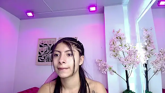 Snapshot of Gabriela_milani chatting on April 30, 11:27 am Gabriela milani online show from April 30, 11:27 am