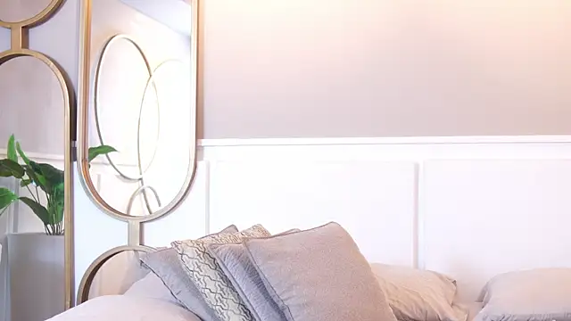 Snapshot of Roxy_Vega chatting on October 8, 12:14 pm Roxy Vega online show from October 8, 12:14 pm