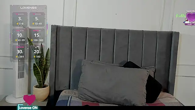 Snapshot of luxuryheaven_8 chatting on October 6, 8:17 pm luxuryheaven 8 online show from October 6, 8:17 pm
