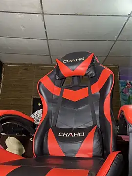 Snapshot of alessandro290 chatting on November 14, 5:06 am alessandro290 online show from November 14, 5:06 am