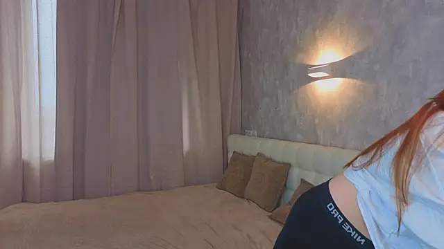 Snapshot of BobbieStenstrom chatting on October 5, 9:07 am BobbieStenstrom online show from October 5, 9:07 am