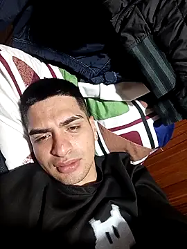 Snapshot of daniandr119 chatting on October 4, 2:53 am daniandr119 online show from October 4, 2:53 am