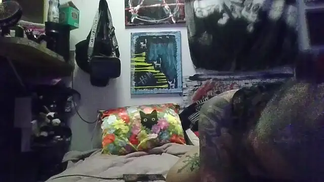 inkdhollow1 online show from March 14, 4:40 am