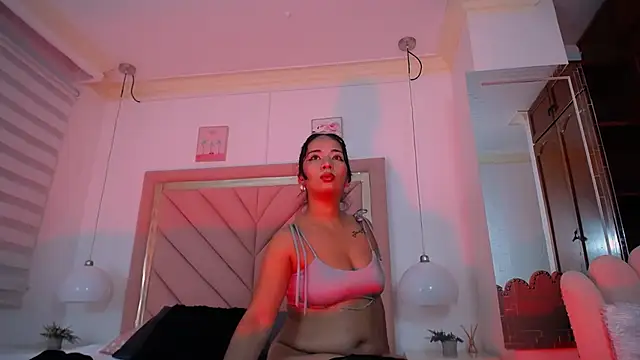 Amara Martell online show from October 18, 3:20 am