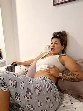 Zoe riivas online show from April 22, 11:23 am
