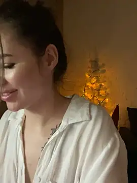 Snapshot of AlmaryKim chatting on December 25, 12:27 am AlmaryKim online show from December 25, 12:27 am