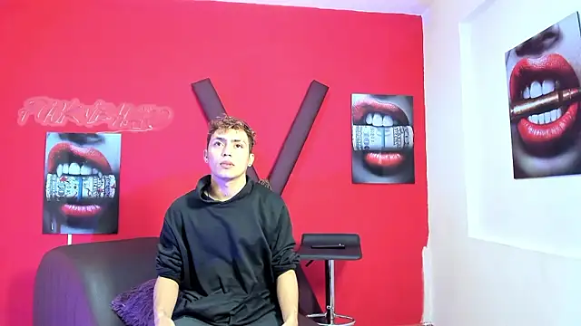 VERY HOT GUYS online show from March 16, 7:07 pm